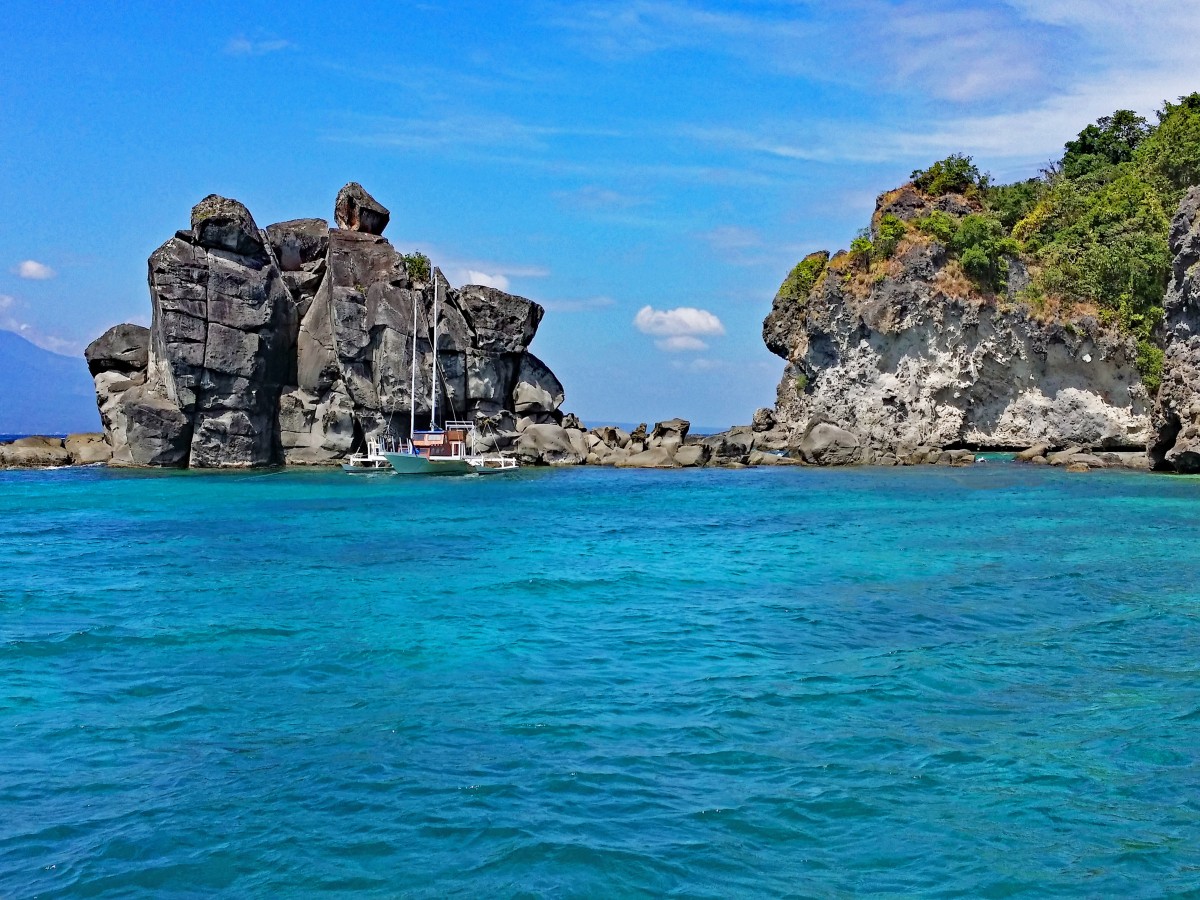 Rocky cliff at Apo Island, Dumaguete, Philippines